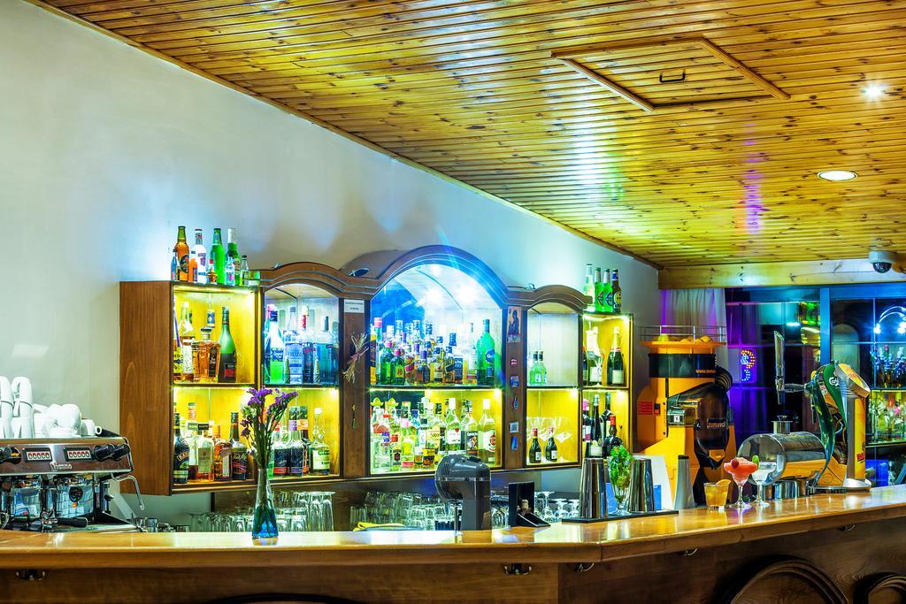 Troodos Hotel & Spa Bagian luar foto