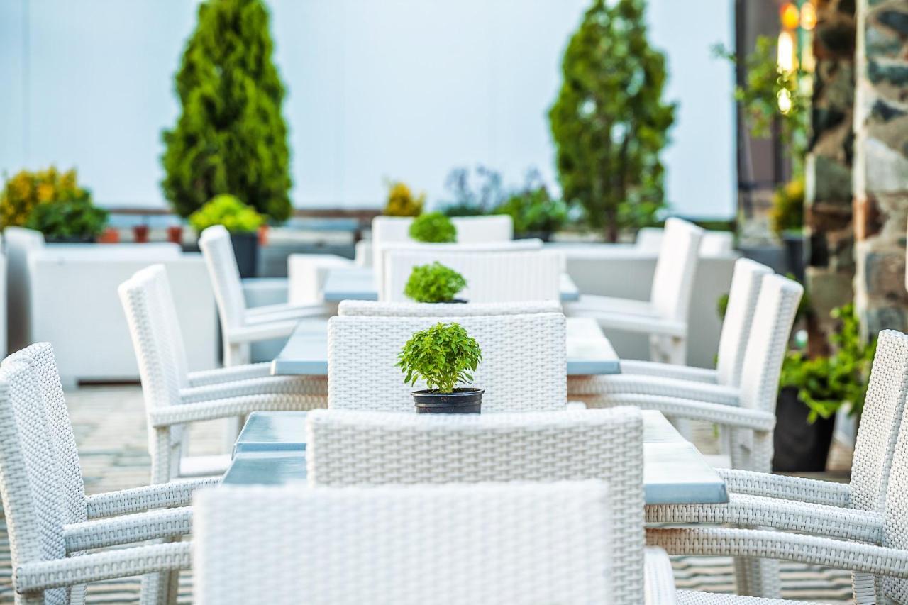 Troodos Hotel & Spa Bagian luar foto