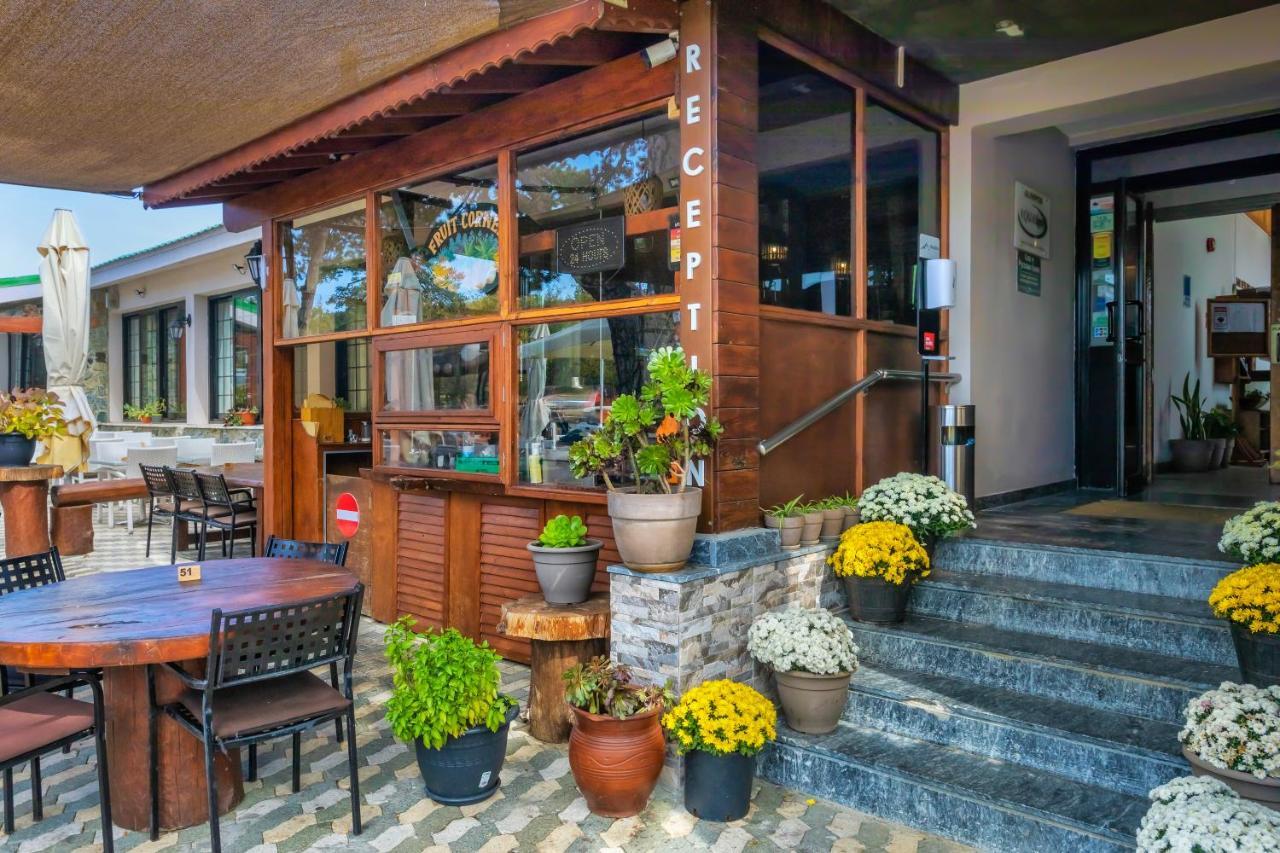 Troodos Hotel & Spa Bagian luar foto